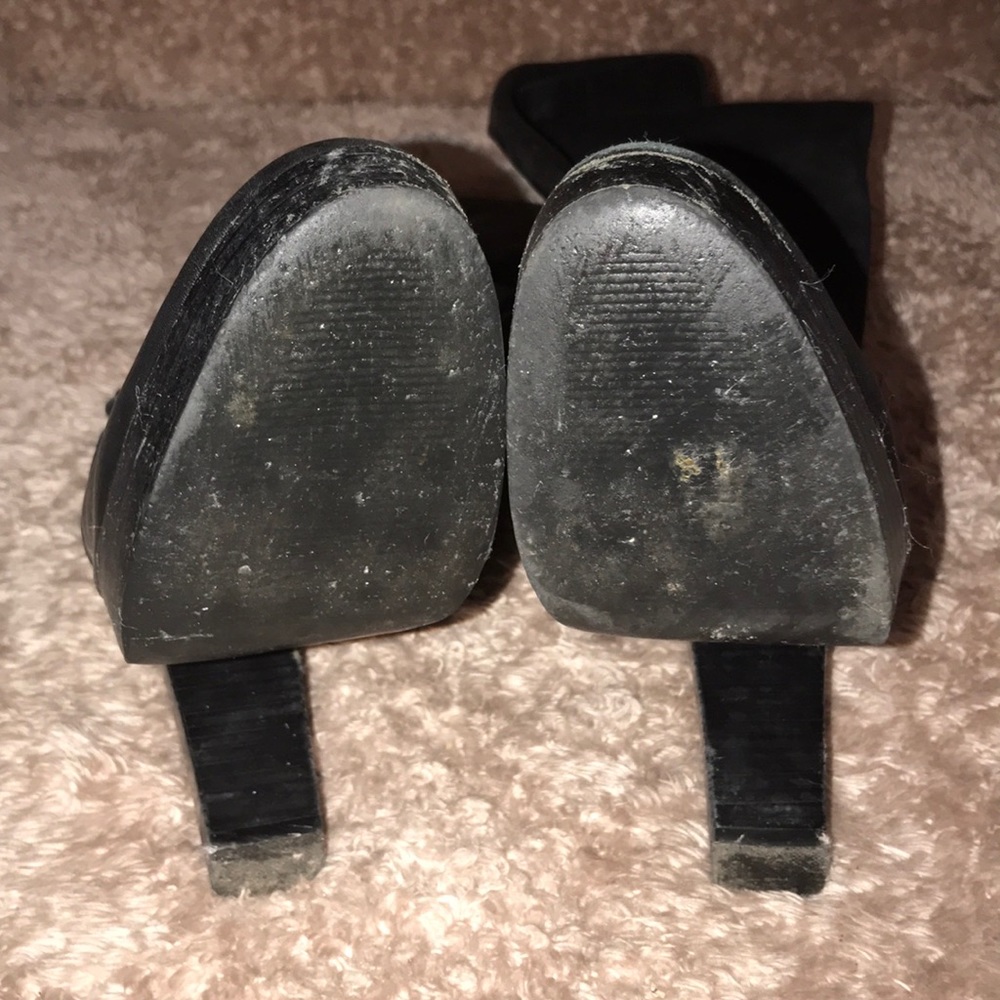 Boots - Picture 4 of 4